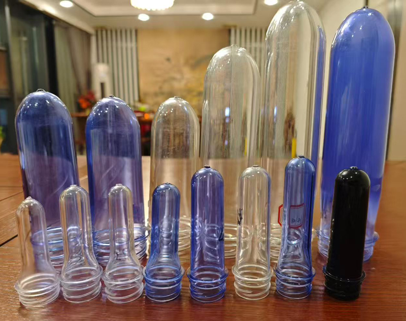 小瓶胚從11.9克到28克，大瓶胚從100克到350克，產(chǎn)品更加豐富